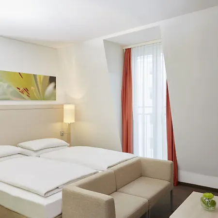 H+ Hotel Muenchen-3
